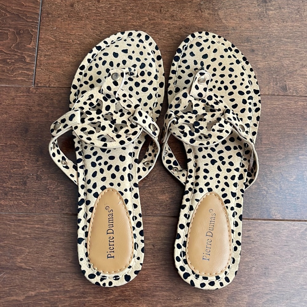 Pierre Dumas leopard flip flop size 7
